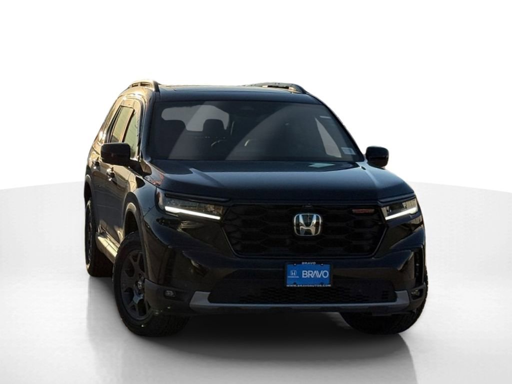 New 2025 Honda Pilot TrailSport image 3