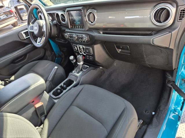 Used 2019 Jeep Wrangler Unlimited Sahara AWD/4WD image 16