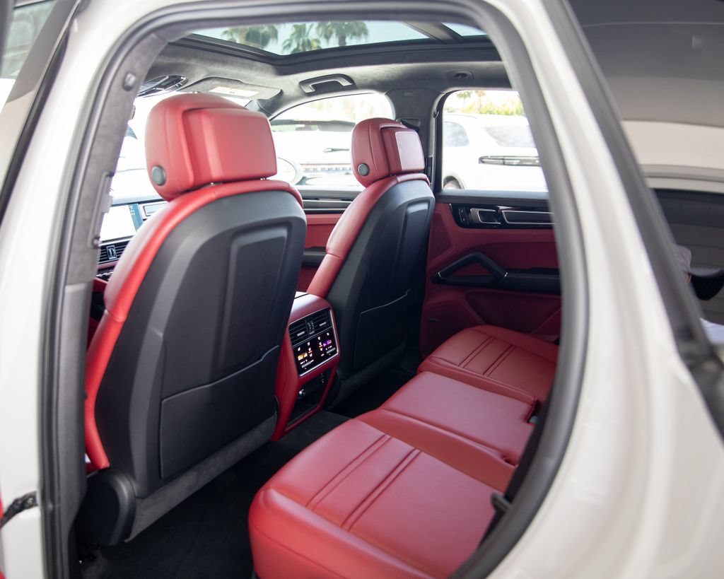 Certified 2023 Porsche Cayenne GTS AWD/4WD image 20