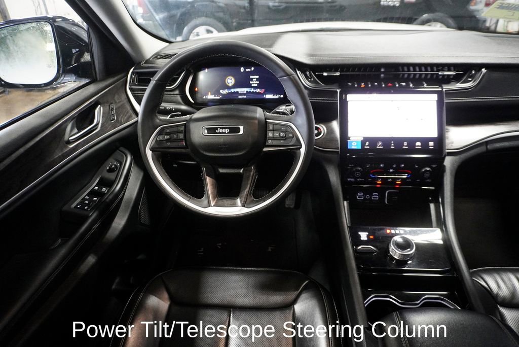 Used 2023 Jeep Grand Cherokee Limited w/ Luxury Tech Group II image 11