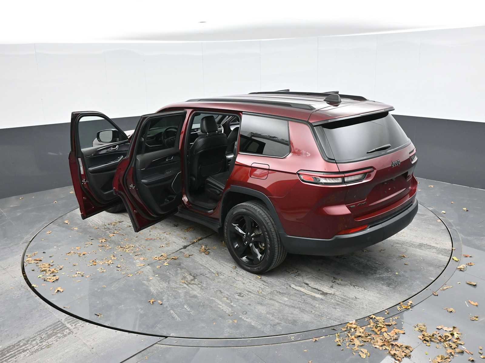 Used 2021 Jeep Grand Cherokee L Laredo image 41