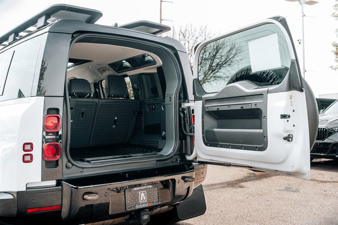 Used 2022 Land Rover Defender 110 X-Dynamic HSE image 39