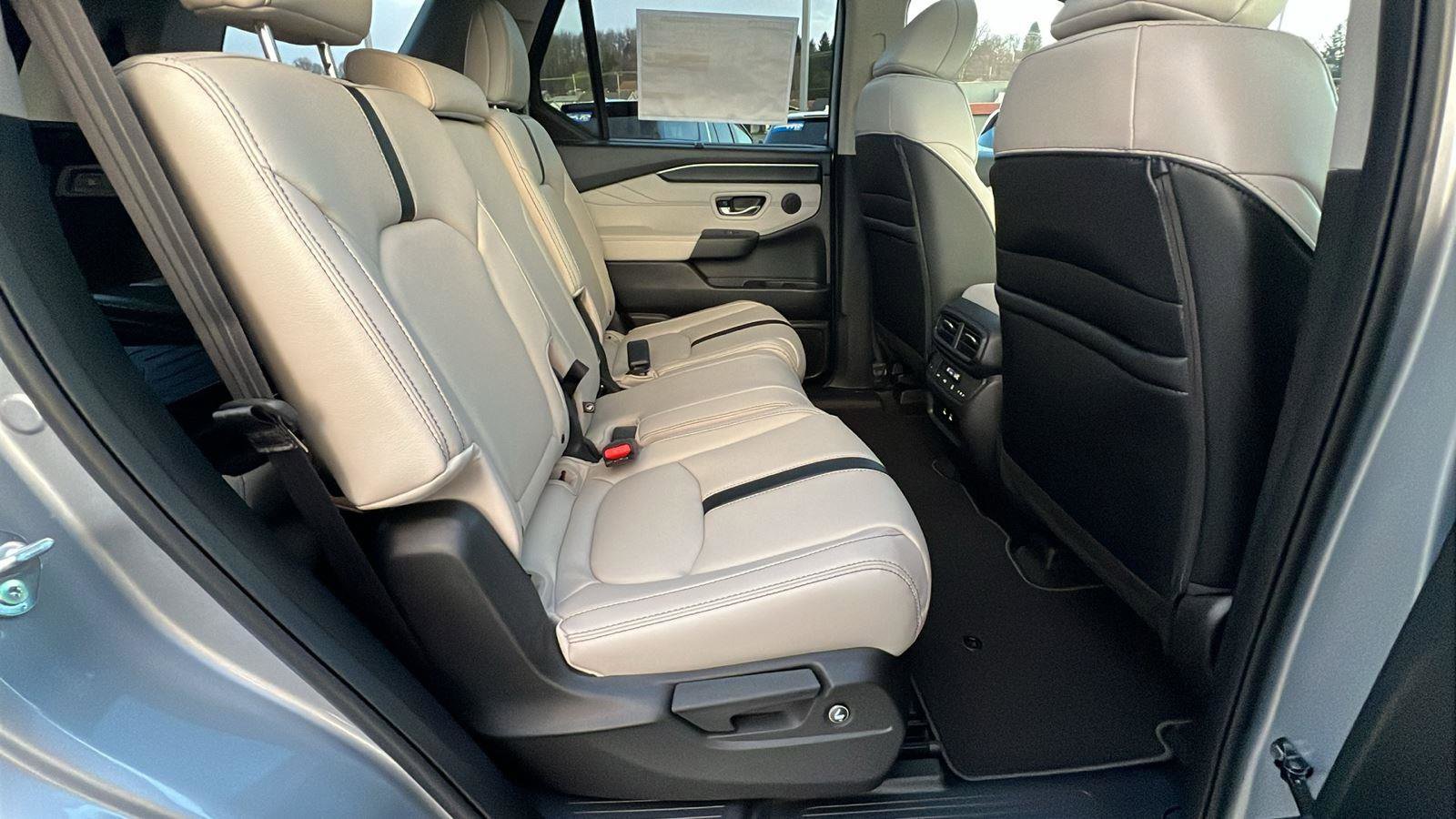 New 2026 Honda Pilot Touring image 15