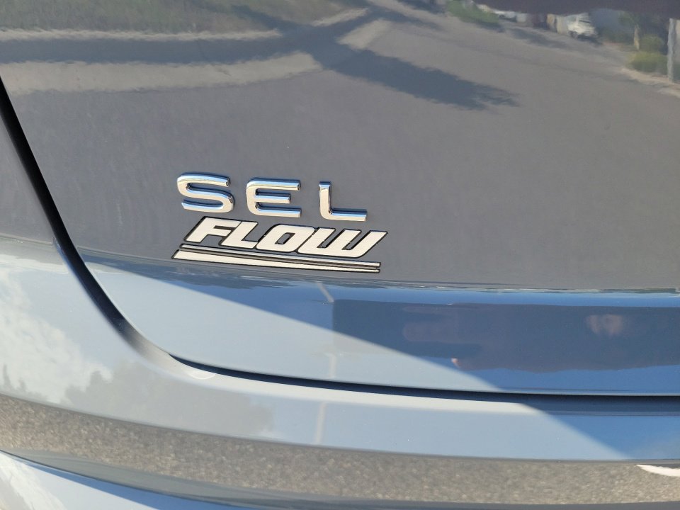 New 2025 Volkswagen Atlas Cross Sport SEL Premium R-Line image 14