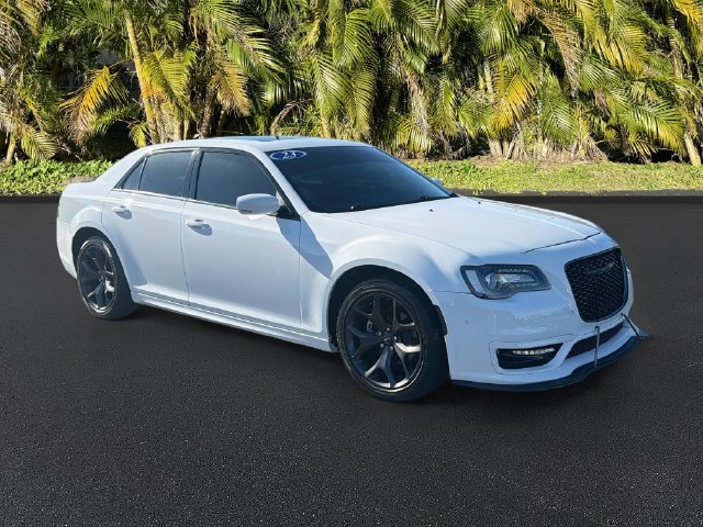 Used 2023 Chrysler 300 Touring L w/ Popular Equipment Group RWD image 2