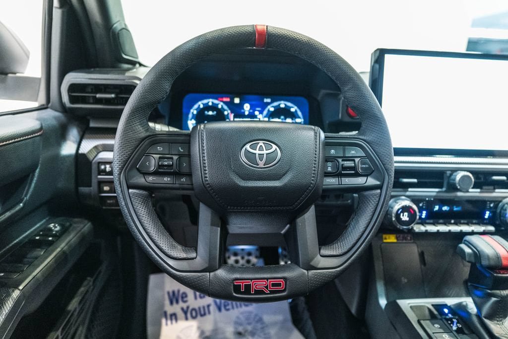 Used 2025 Toyota Tacoma TRD Pro AWD/4WD image 19