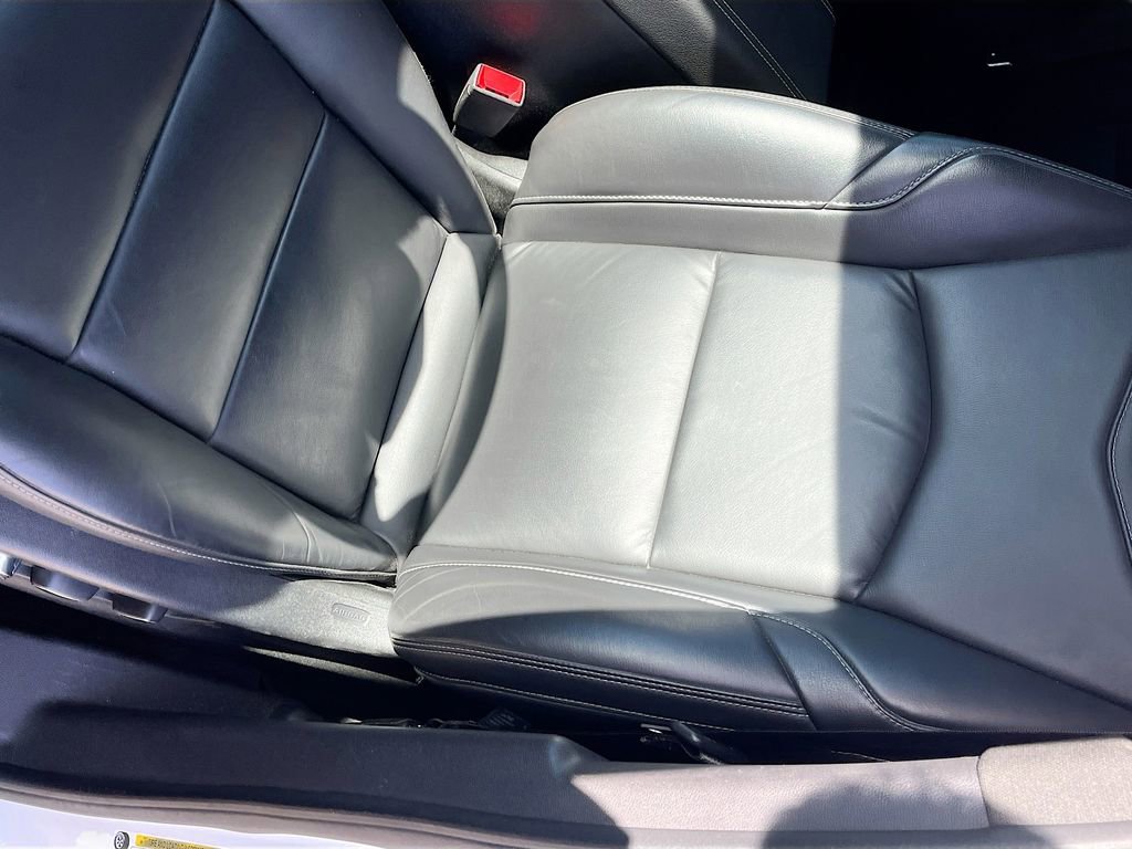 Used 2024 Cadillac XT4 Premium Luxury w/ Cold Weather Package FWD image 18