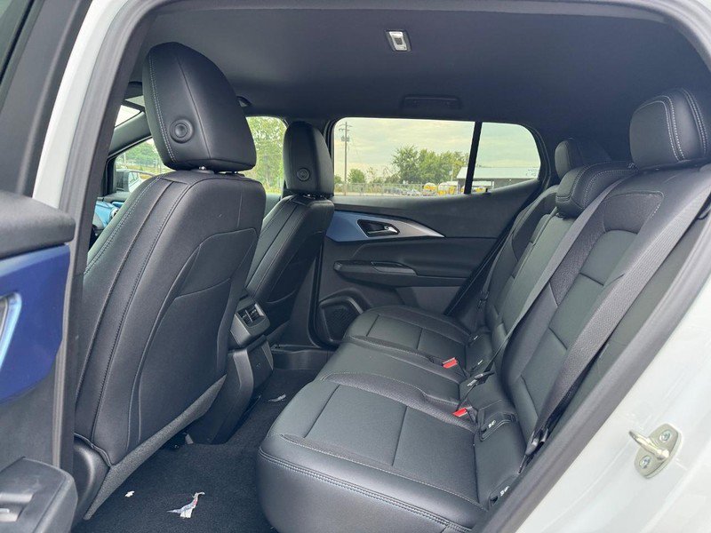 New 2026 Chevrolet Equinox EV LT image 5