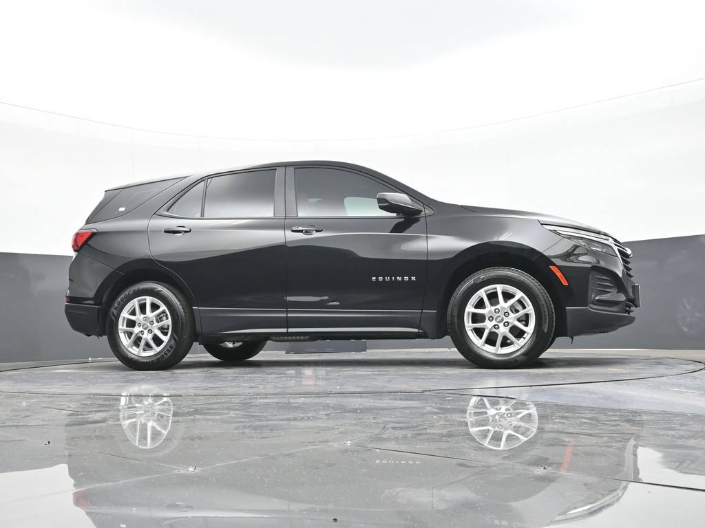 Used 2024 Chevrolet Equinox LS AWD/4WD image 43