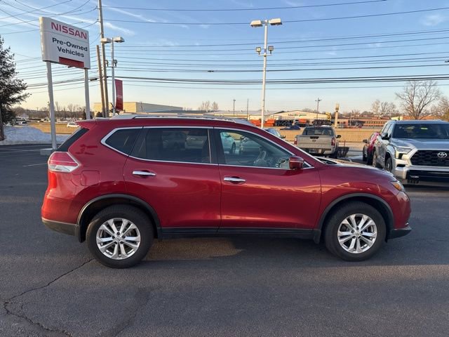 Used 2015 Nissan Rogue SV w/ SV Premium Package image 8