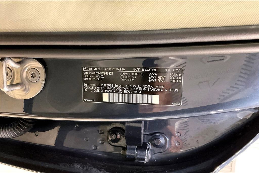 Certified 2023 Volvo XC90 B6 Plus w/ Protection Package image 18