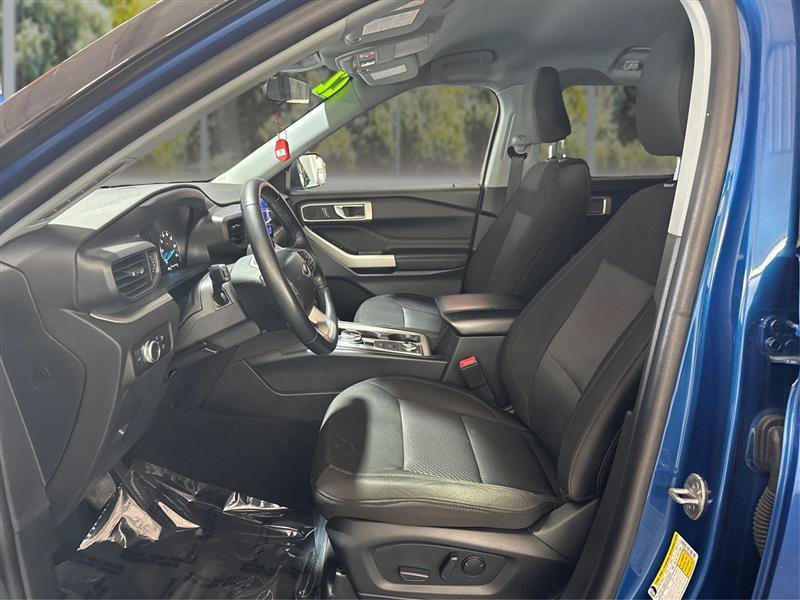 Used 2022 Ford Explorer XLT AWD/4WD image 9