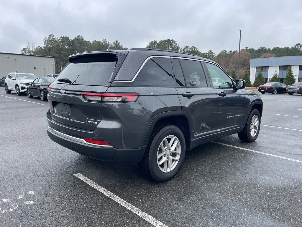 Used 2025 Jeep Grand Cherokee Laredo X w/ Luxury Tech Group I image 5