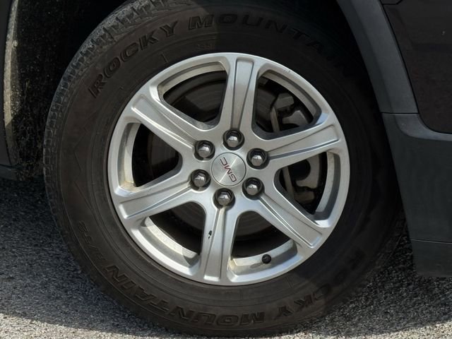 Used 2018 GMC Acadia SLE FWD image 32