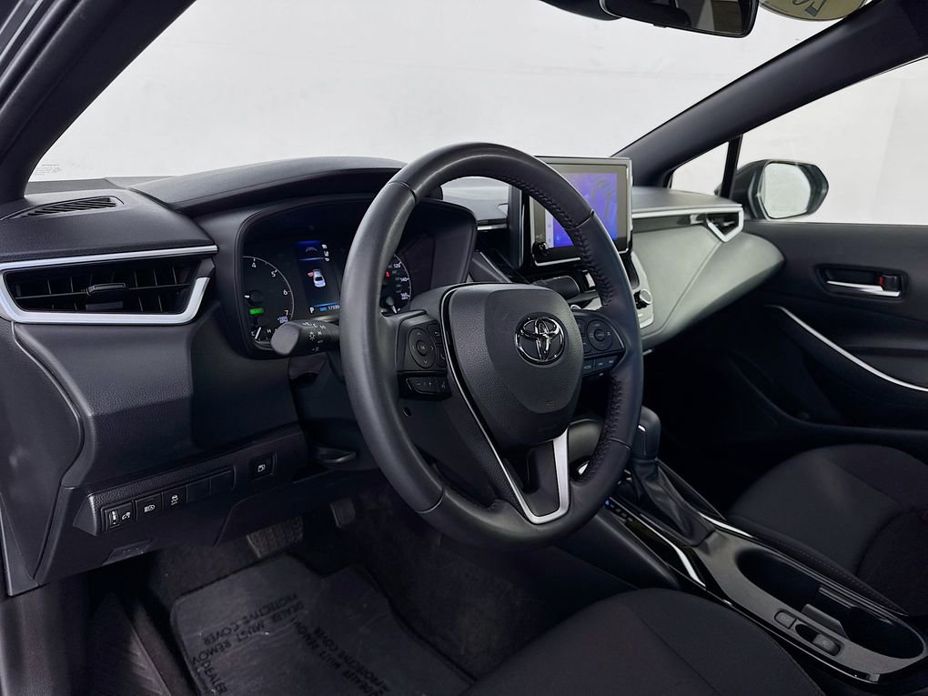 Used 2025 Toyota Corolla SE image 12