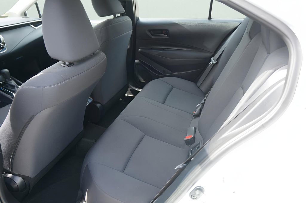 Used 2025 Toyota Corolla LE image 11
