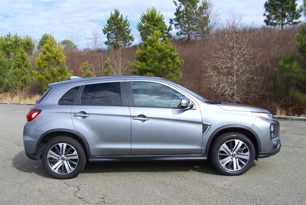 Used 2021 Mitsubishi Outlander Sport SE AWD/4WD image 5