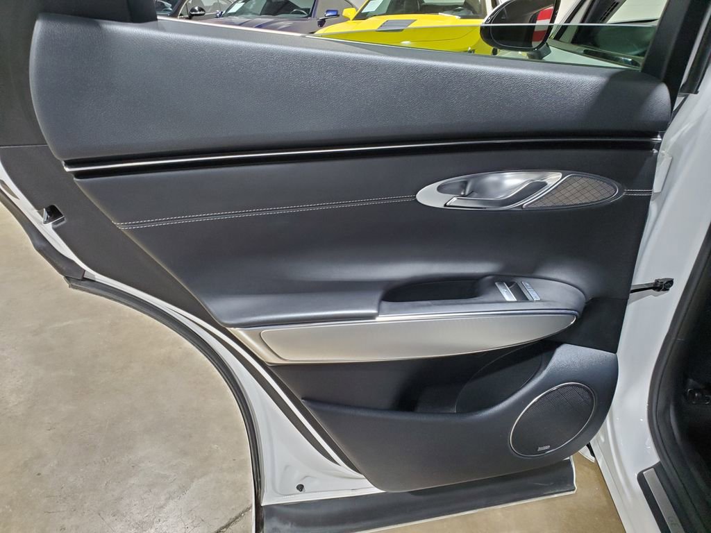 Used 2022 Genesis GV70 2.5T w/ Select Package image 28