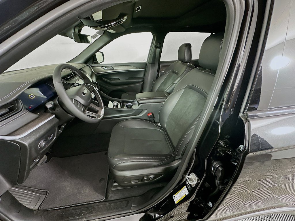 New 2026 Jeep Grand Cherokee L 4WD image 29