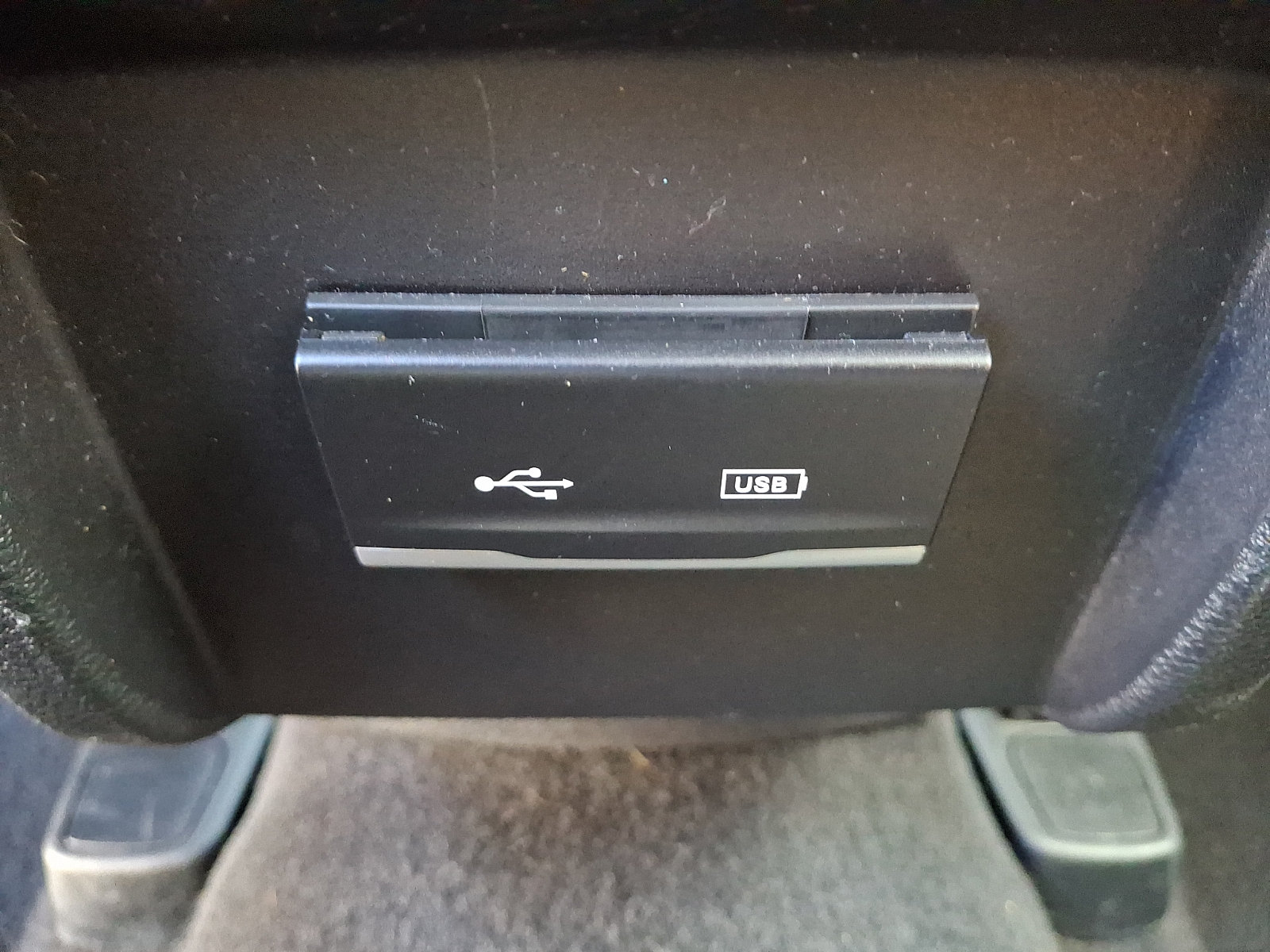 Certified 2020 Jeep Cherokee Latitude Plus AWD/4WD image 10