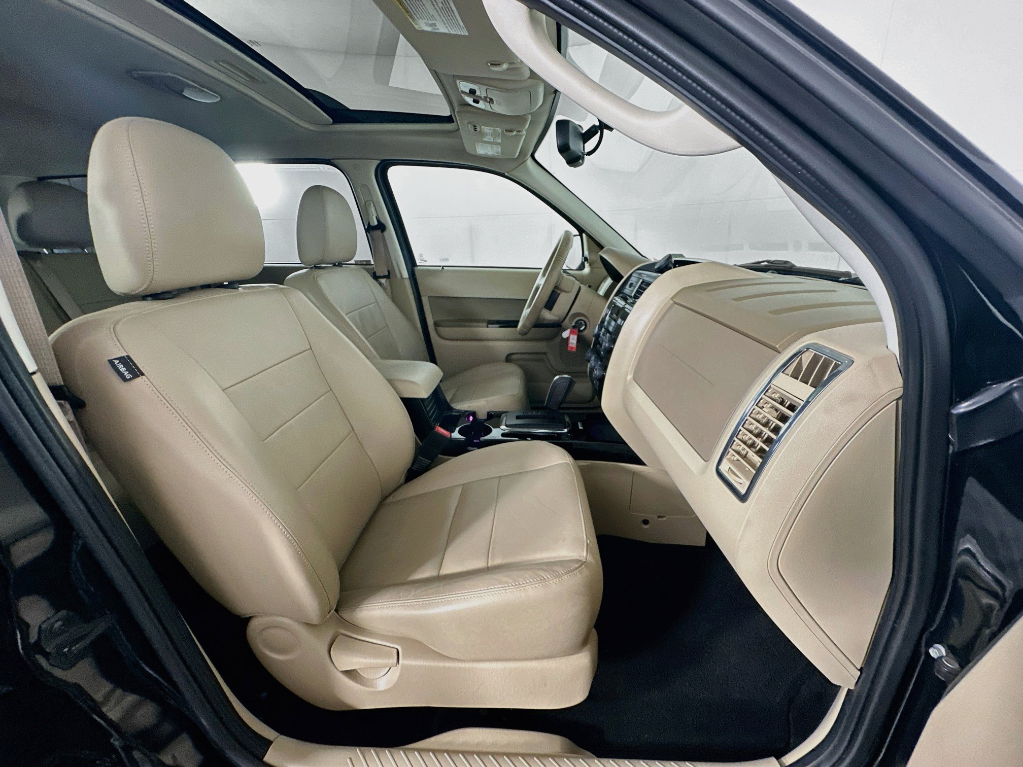 Used 2012 Ford Escape Limited FWD image 29