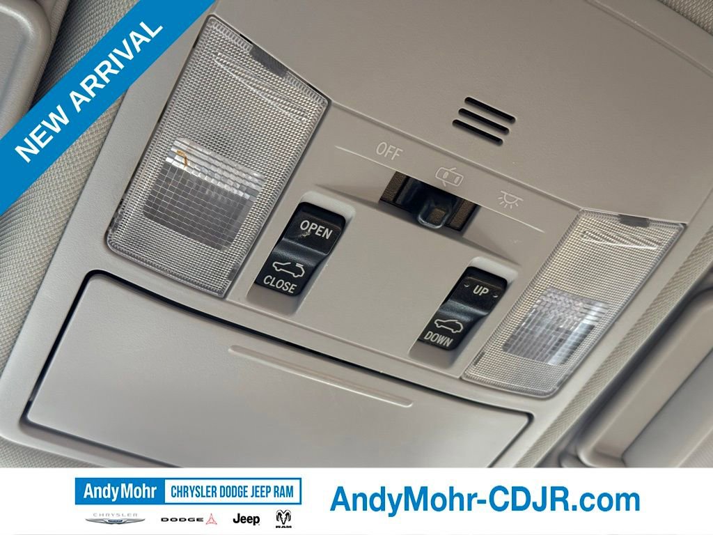 Used 2017 Toyota RAV4 Limited image 25