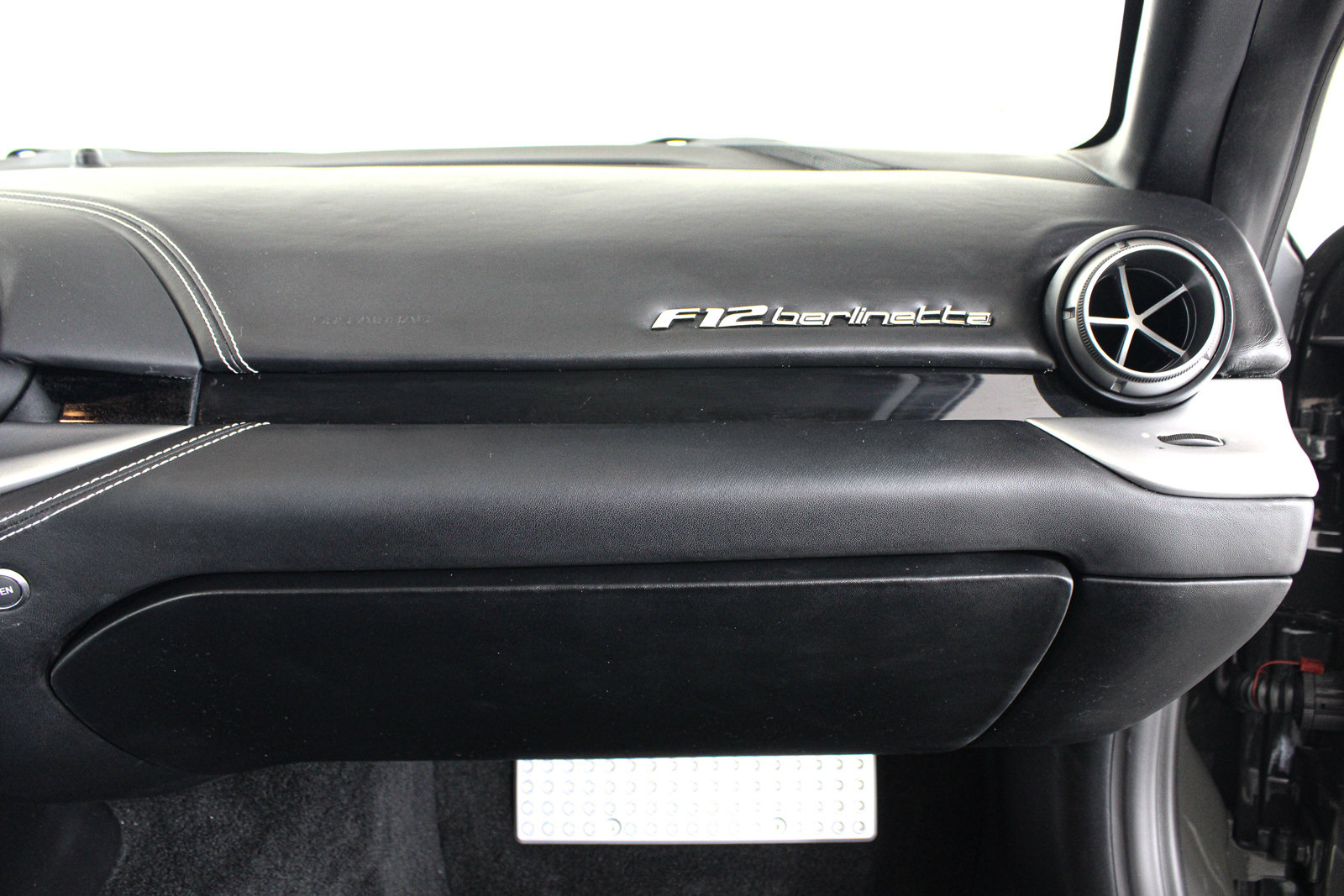 Used 2015 Ferrari F12 Berlinetta RWD image 41