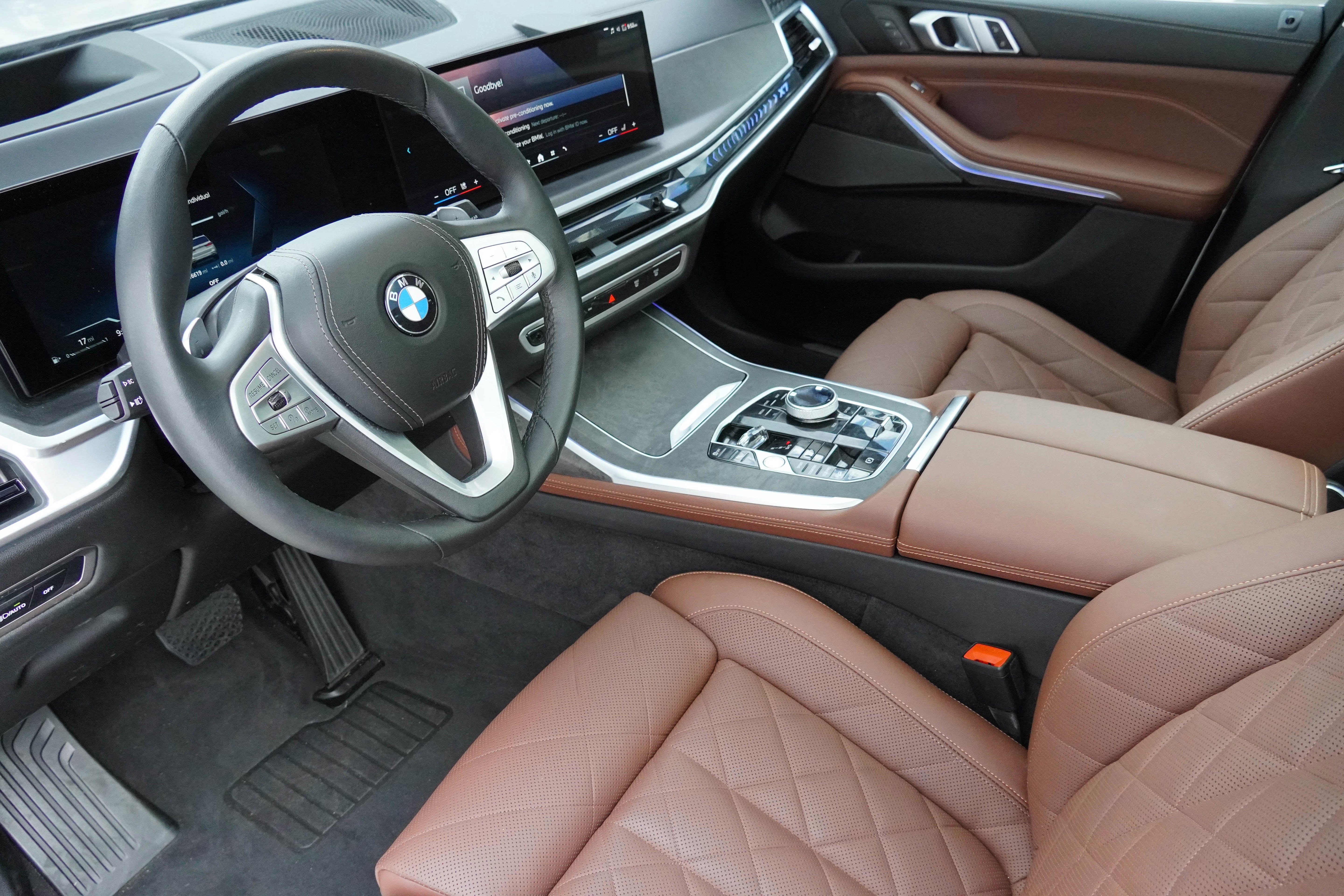 Certified 2024 BMW X7 xDrive40i w/ Premium Package image 9