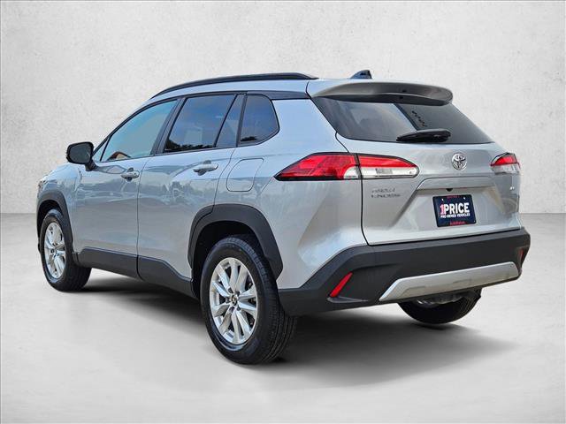 Used 2025 Toyota Corolla Cross LE image 8