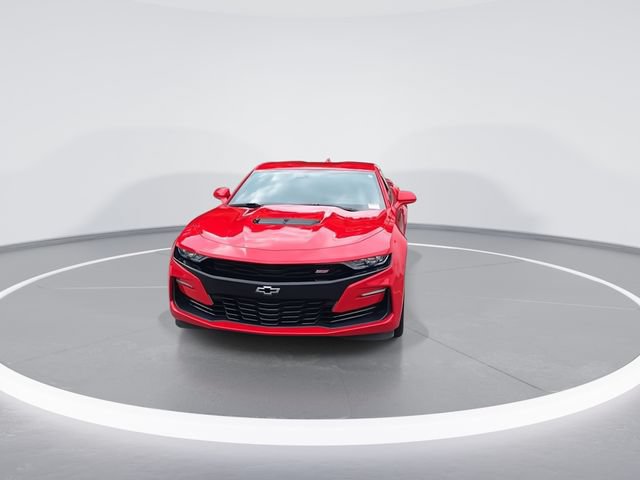 Used 2019 Chevrolet Camaro SS RWD image 3