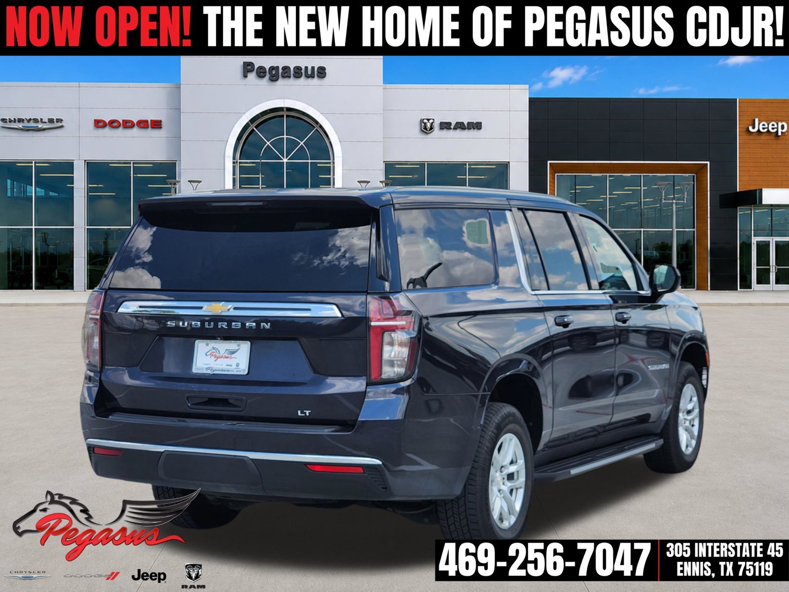 Used 2024 Chevrolet Suburban LT AWD/4WD image 5