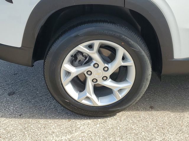 Used 2024 Chevrolet Trax LS w/ LS Convenience Package image 5