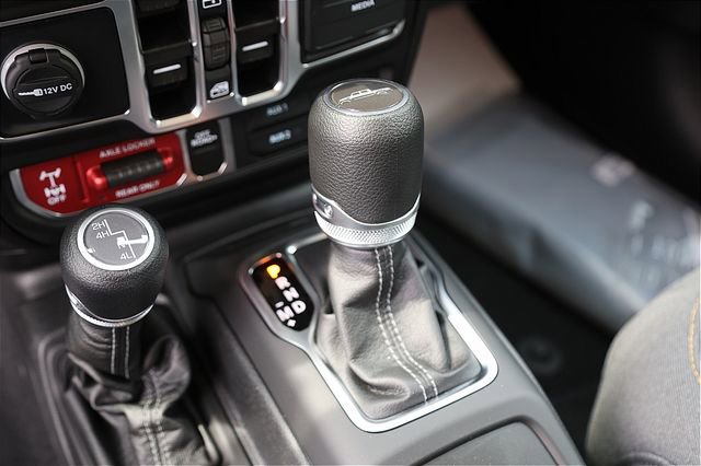 New 2025 Jeep Gladiator Willys image 21
