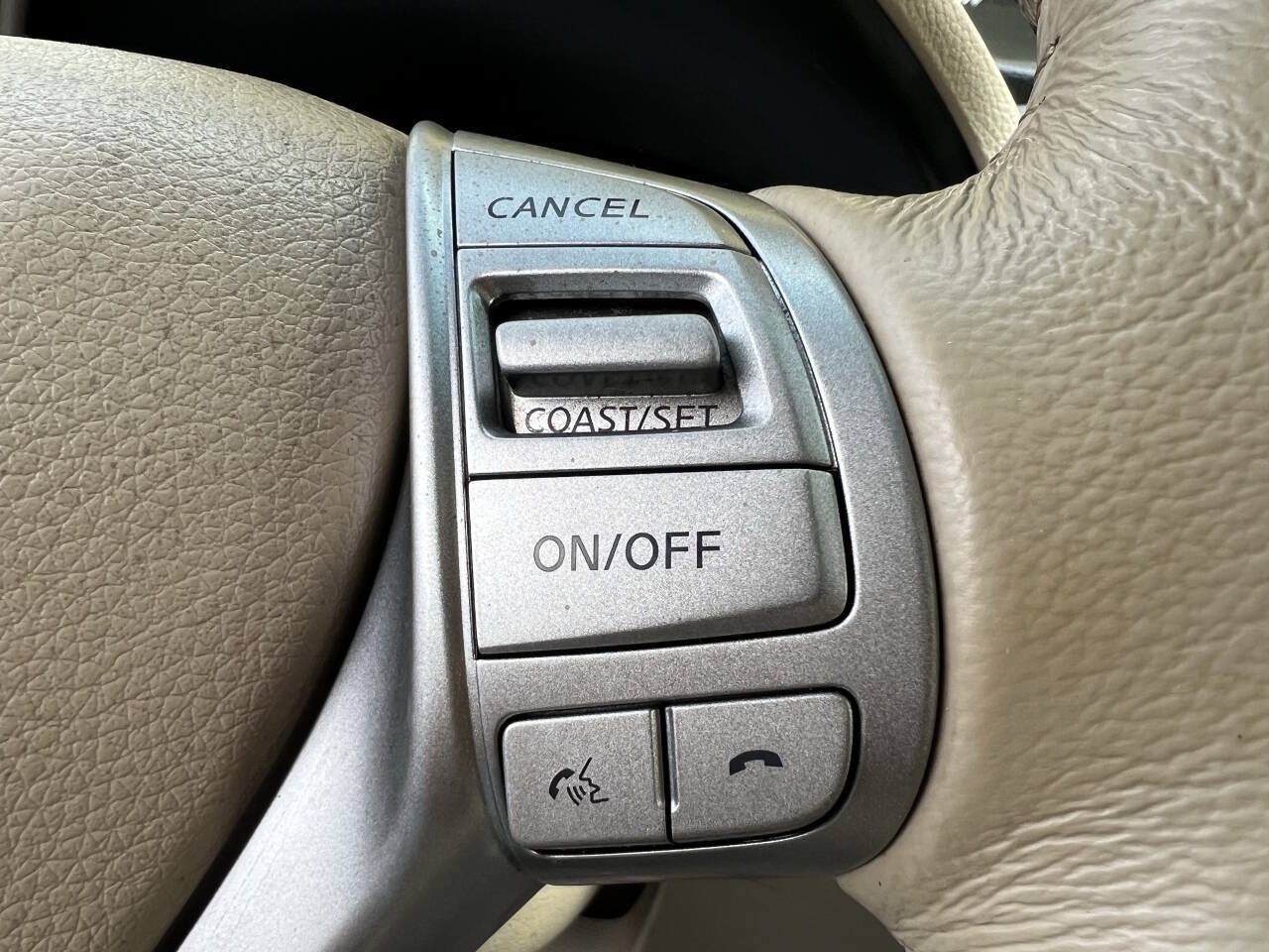 Used 2013 Nissan Altima 2.5 SL w/ Technology Pkg FWD image 15