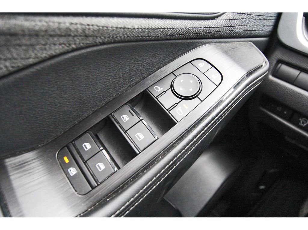 Used 2023 Nissan Rogue SV image 15