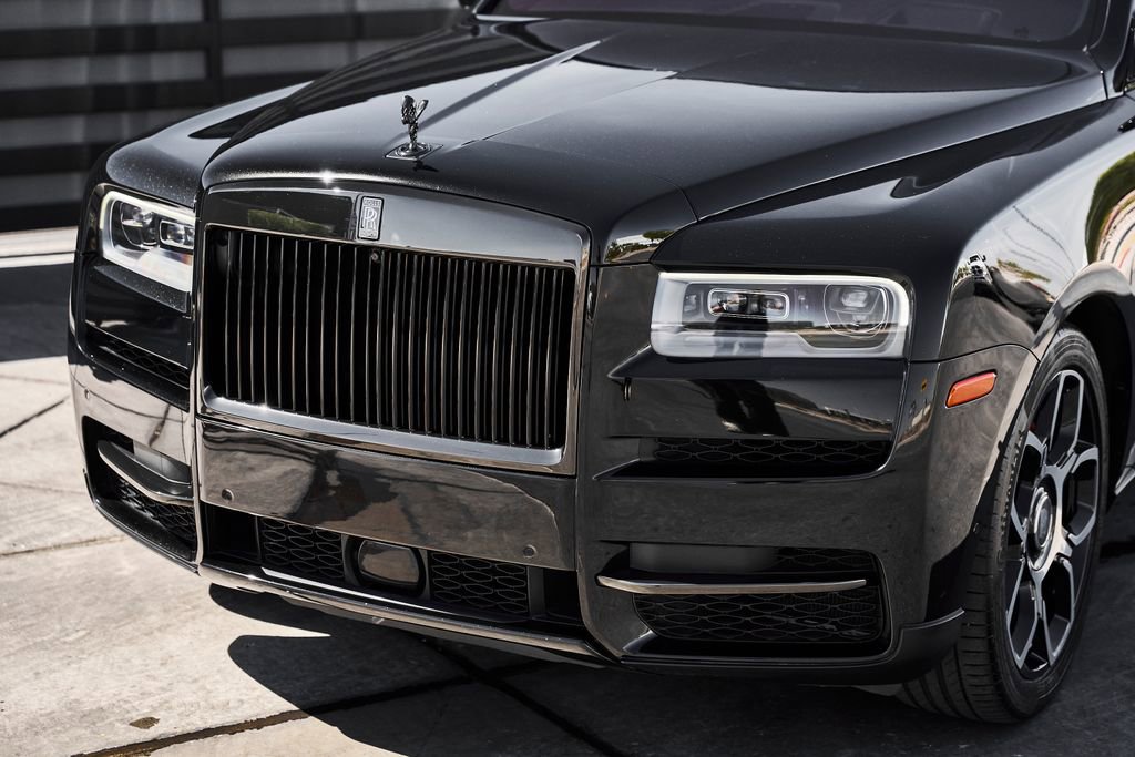 Used 2022 Rolls-Royce Cullinan Black Badge w/ Dark Exterior Package AWD/4WD image 7