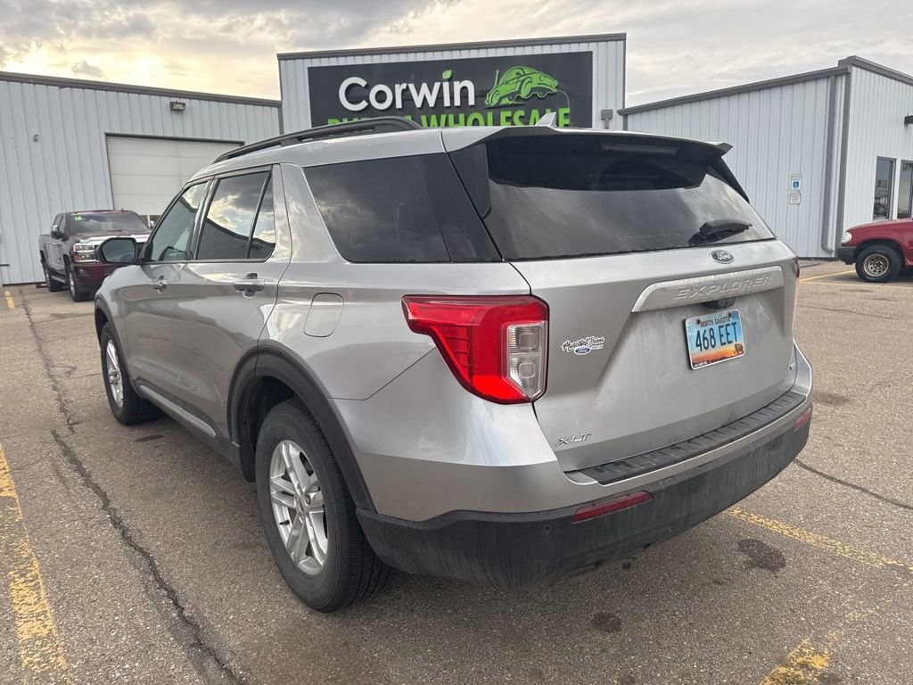 Used 2020 Ford Explorer XLT AWD/4WD image 6
