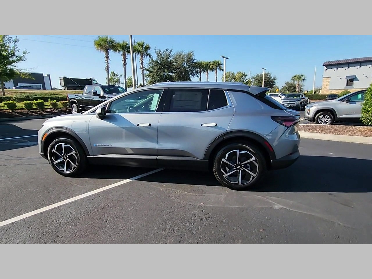 New 2026 Chevrolet Equinox EV LT image 20