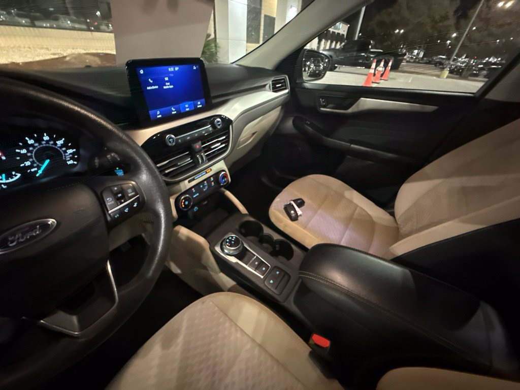 Used 2022 Ford Escape SE FWD image 14