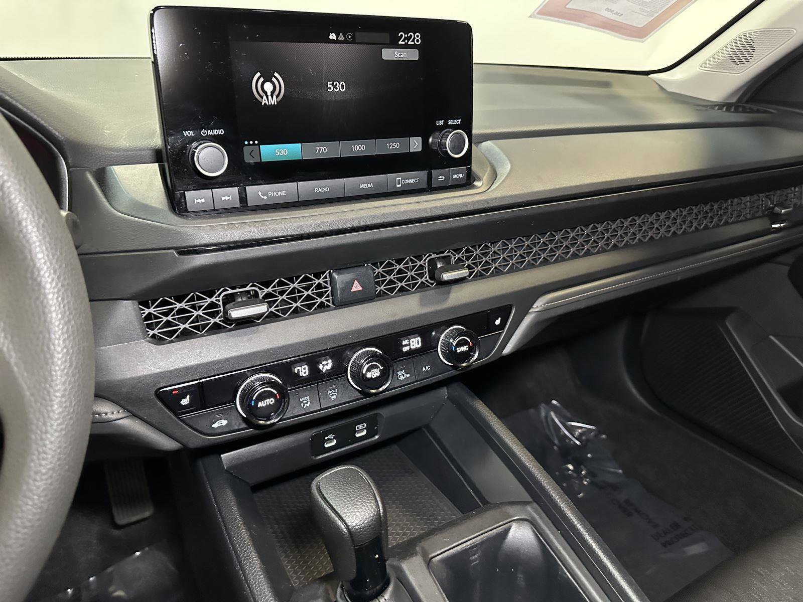 Certified 2024 Honda Accord EX image 28