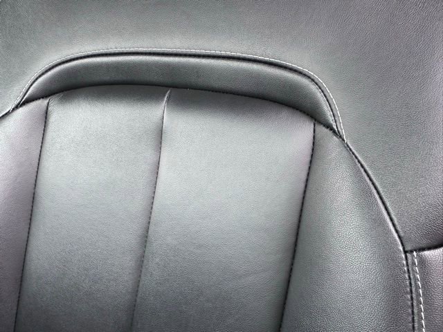 Used 2023 Jeep Grand Cherokee Limited w/ Black Appearance Package image 18