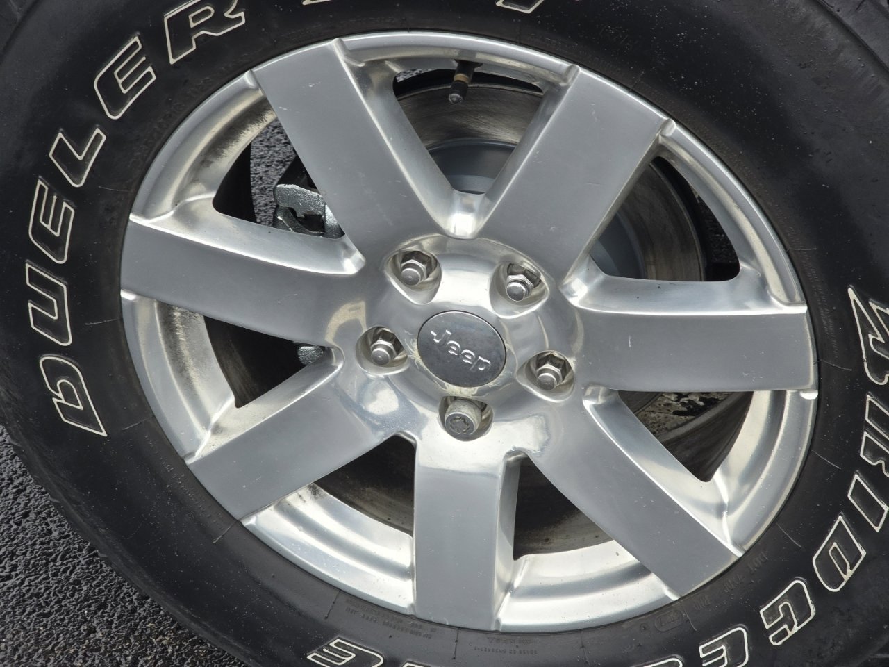 Used 2018 Jeep Wrangler Sahara w/ Connectivity Group image 10