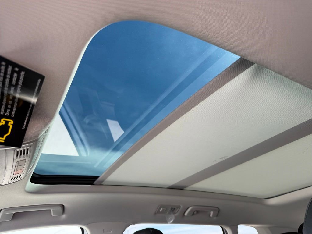 New 2026 Volkswagen Taos SE image 13