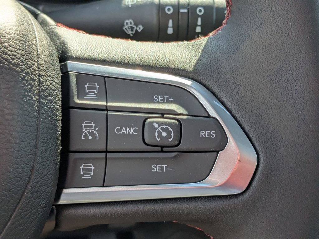 New 2026 Jeep Compass Trailhawk w/ Sun, Sound & Navigation Group AWD/4WD image 17