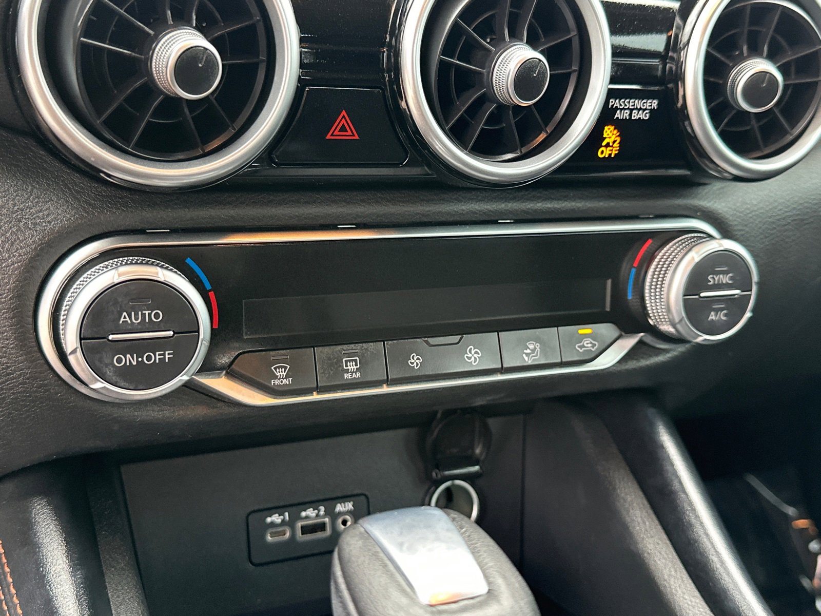 Used 2022 Nissan Sentra SR w/ Lighting Package image 30