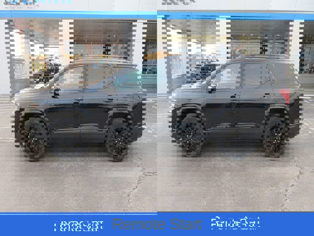 Used 2023 GMC Acadia SLE w/ Driver Convenience Package image 2