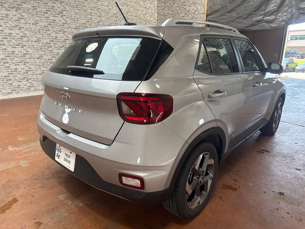 New 2026 Hyundai Venue SEL FWD image 7