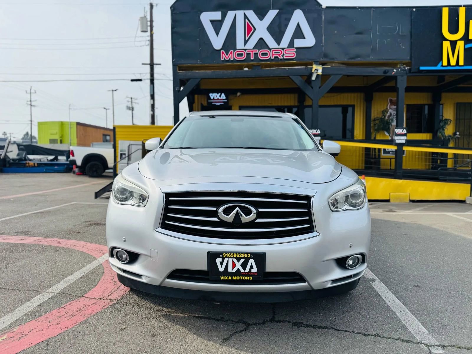 Used 2014 INFINITI QX60 FWD w/ Premium Plus Package image 2