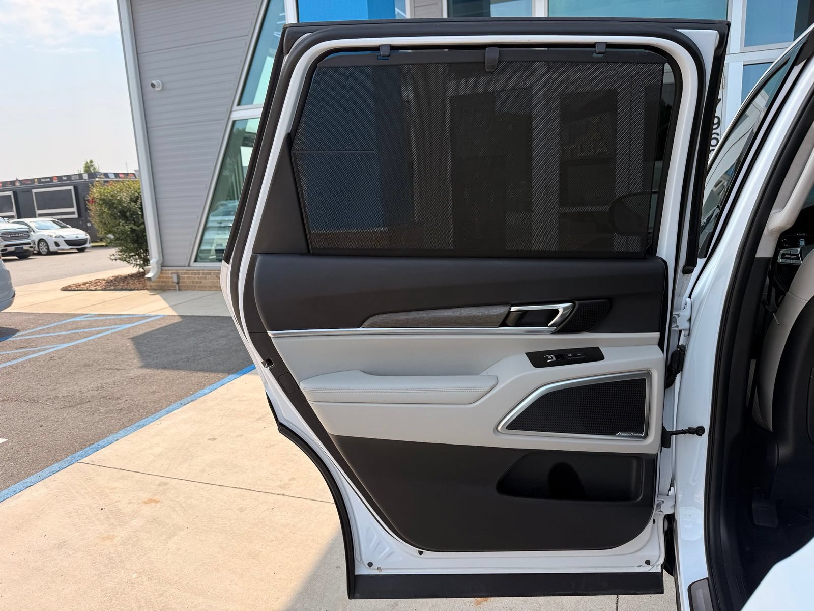 Used 2021 Kia Telluride SX w/ SX Prestige Package AWD/4WD image 19