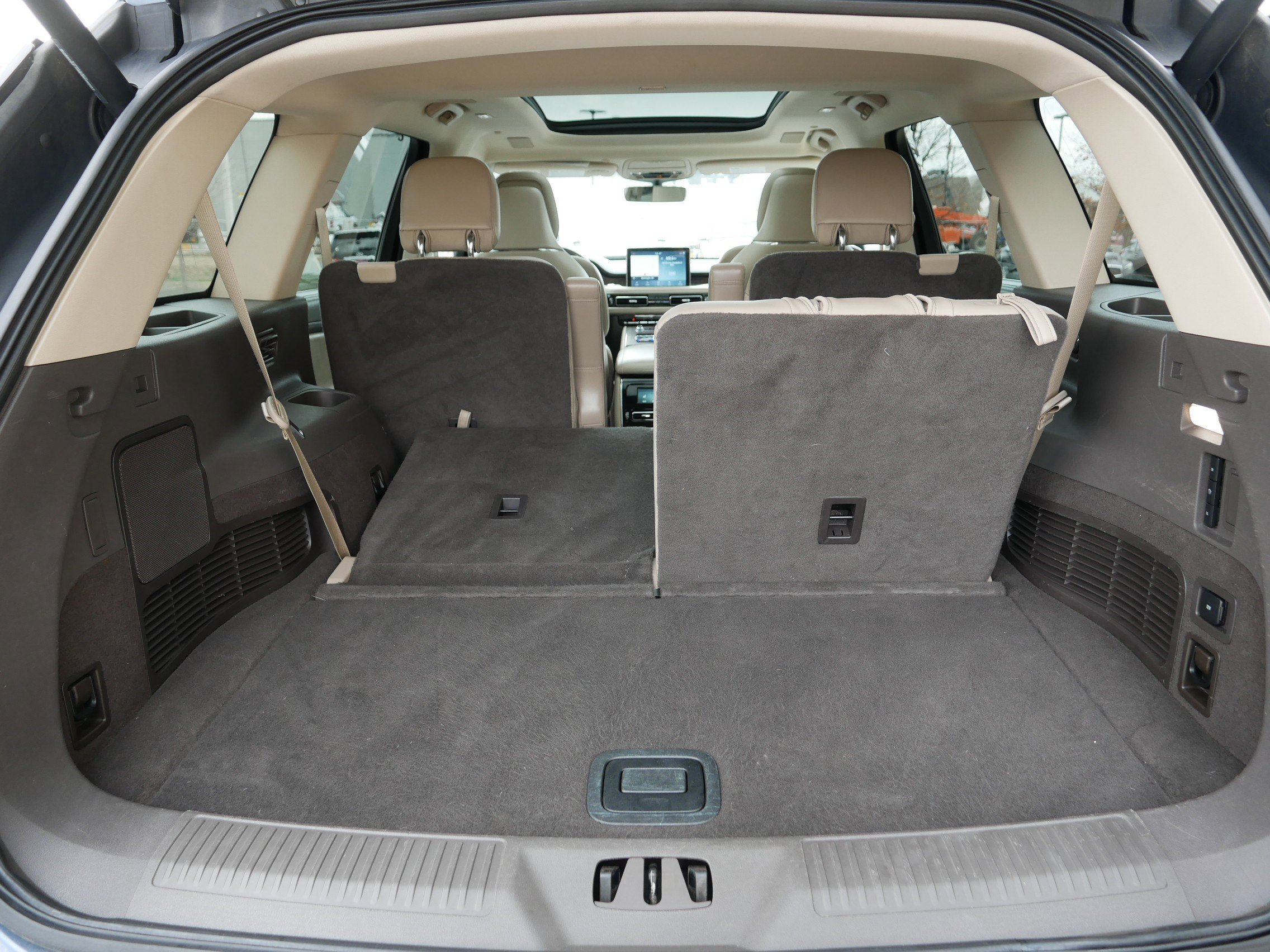 Used 2020 Lincoln Aviator Reserve w/ Equipment Group 202A image 18